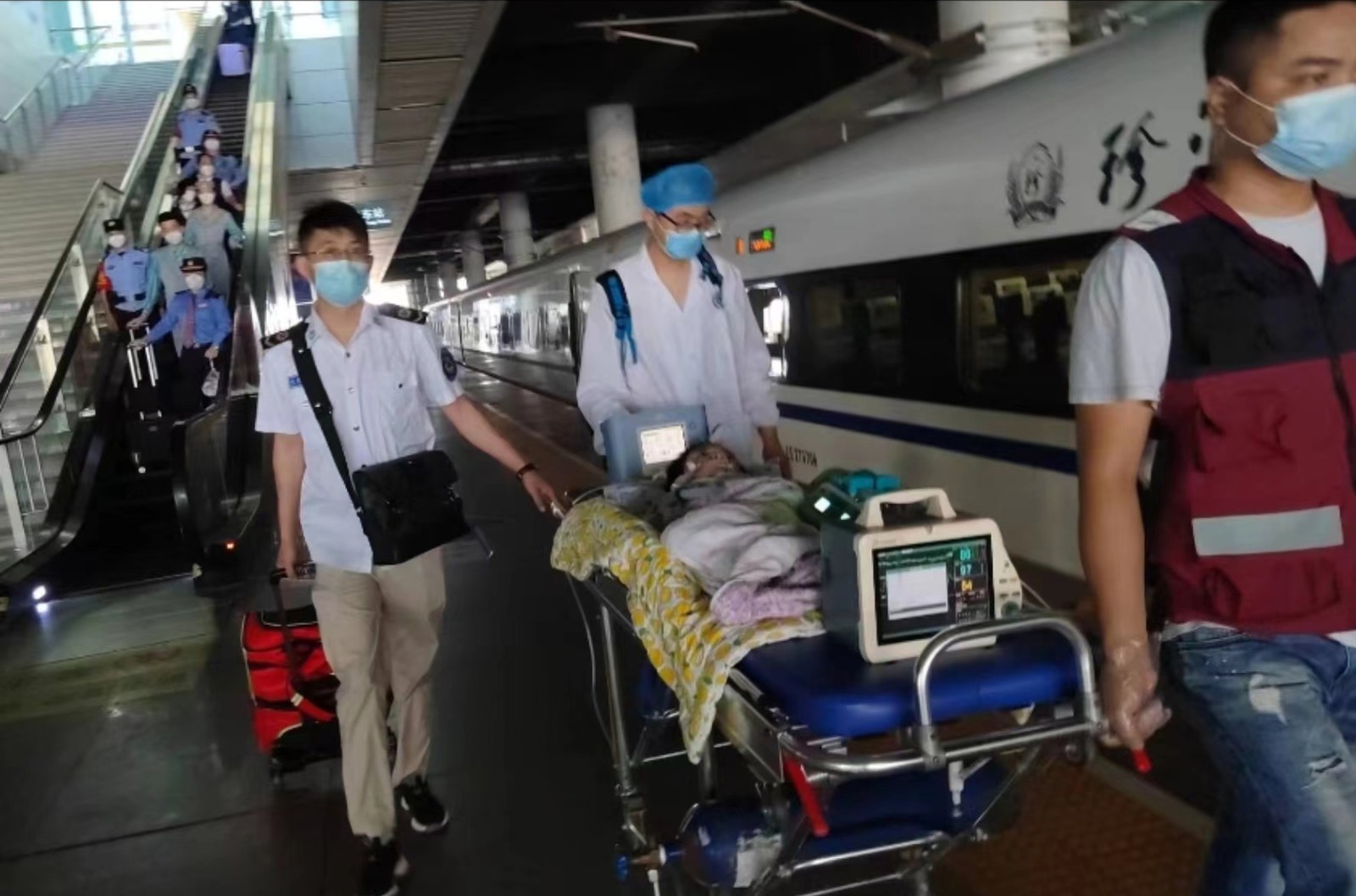 平顶山高铁转运公司